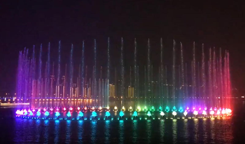 <b>金雞湖音樂噴泉</b>