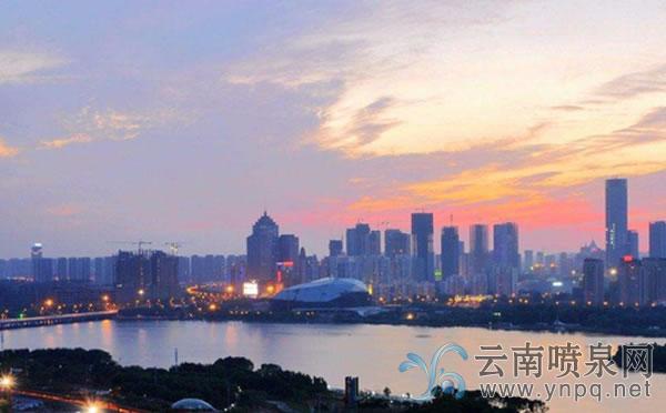 高粱守護(hù)廣場炫彩音樂噴泉—炫彩音樂噴泉