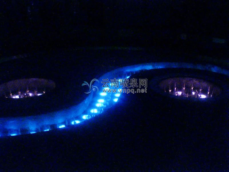 <b>云南瀘西文化宮自動幻彩旱地程控噴泉</b>